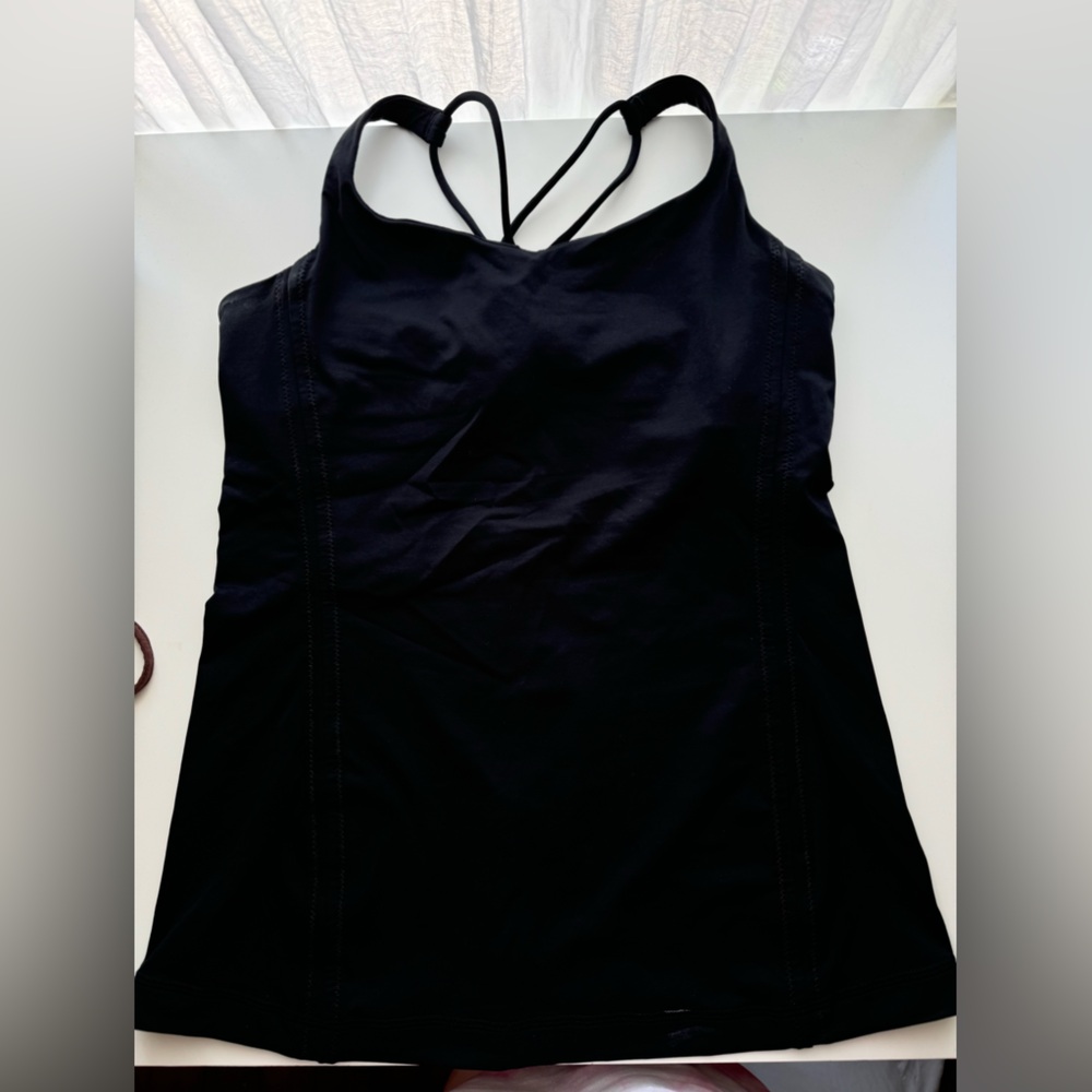 Lululemon black tank built in bra size 6 no longer sold on site great condition
